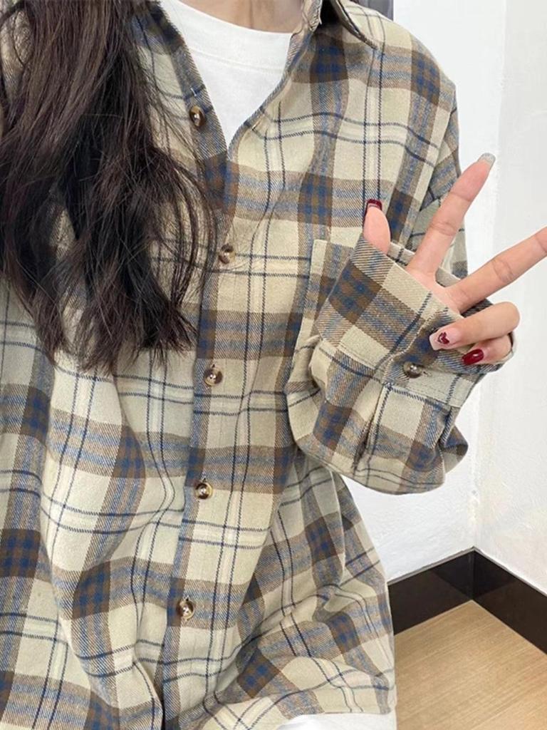 American Retro Plaid Women's Shirt Jacket: Loose, Layered Long Sleeve Top for Couples - Spring/Fall