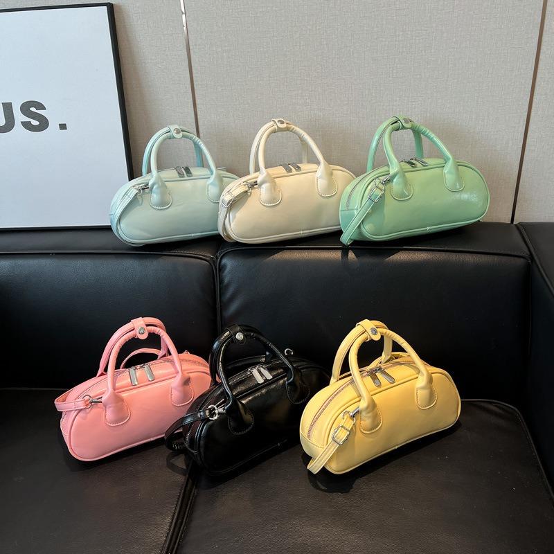 New bag women's hand-held baguette bag niche high-end sense niche versatile single shoulder messenger bag