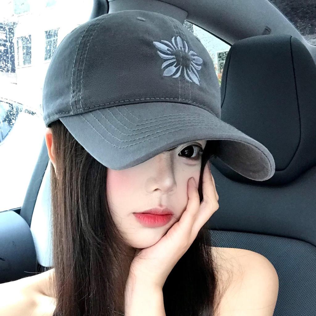 Zhang Yuanying Embroidered Flower Retro Solid Color Baseball Cap Showing the Face Small Versatile Wide Brim Sunshade Simple Cap