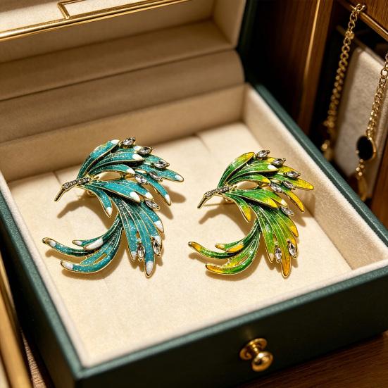 Feather Brooch Rhinestone Lapel Pin Elegant Glittery Feather Brooch Pin for Women Shirts Coats Outfit Accessory