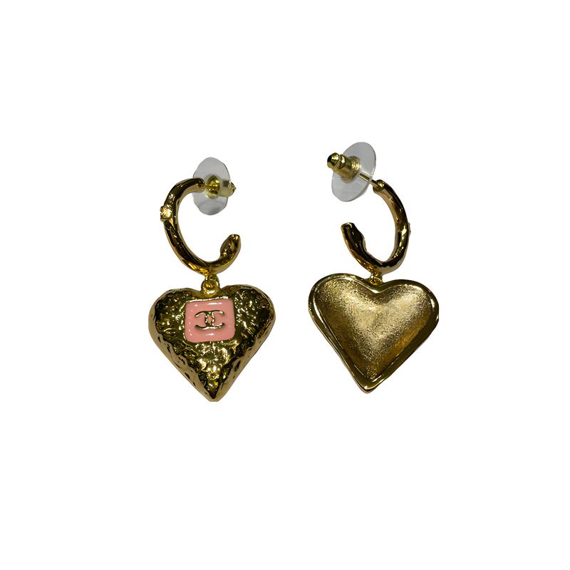 

CHANEL [23K new products] Love Pendant Half Circle Double C Earrings Men and Women Couple Style Gold золотий