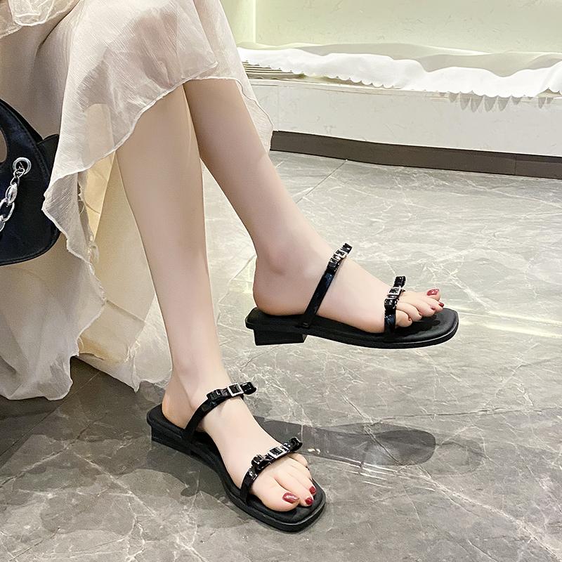 Fashion Low Heel Slippers Women's Fashion Square Head Butterfly Knot Fine Strap Soft Sole Anti-slip Wear-resistant Slope Heel Shoes