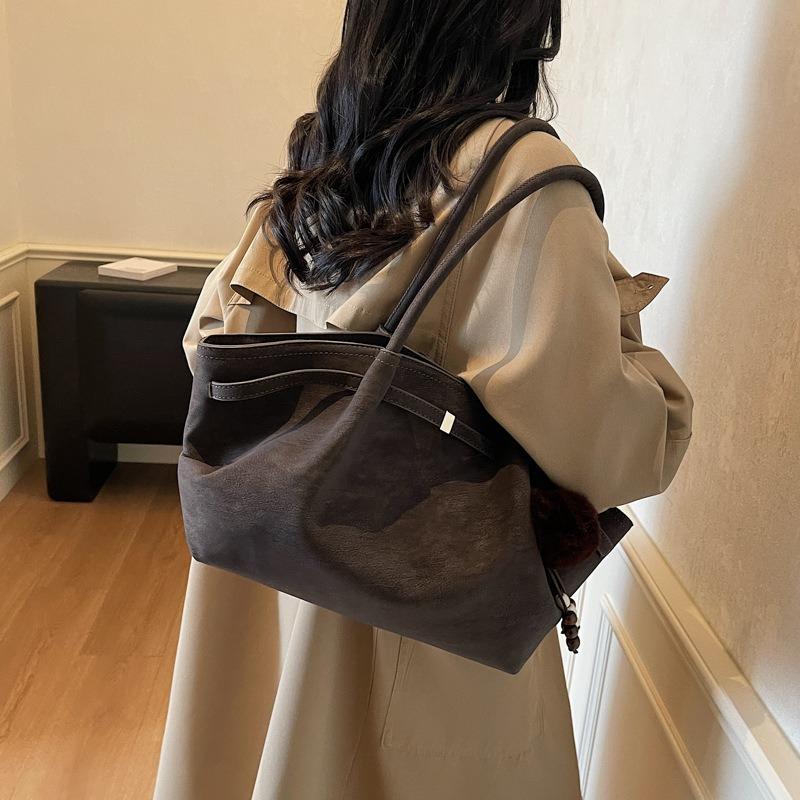 Large-capacity Underarm Bag, Fashionable Single-shoulder Bag for Women, Versatile and Popular Commuter Tote Bag