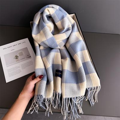 Écharpe chaude rétro à carreaux premium automne et hiver châle pour femme polyvalent pour les trajets frangée imitation cachemire fin sable