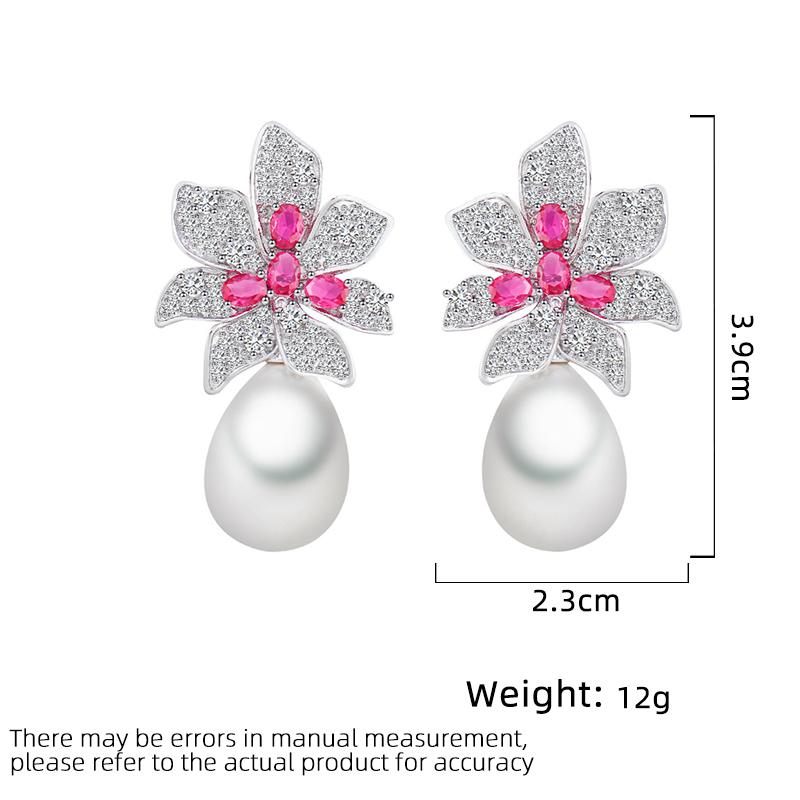 Women's Light Luxury Design Elegant Imitation Pearl Flower Earrings Fashionable And Versatile Niche Design Earrings