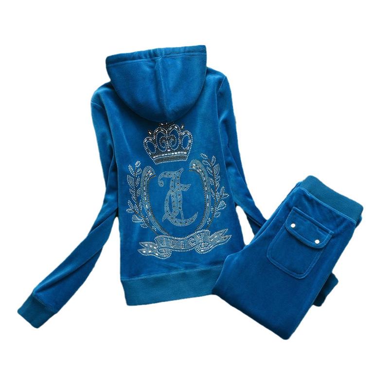 Luxurious Women's Velvet Hooded Two-Piece Sportswear Set - Loose Leg, Hot Drill. Perfect for Spring & Autumn.