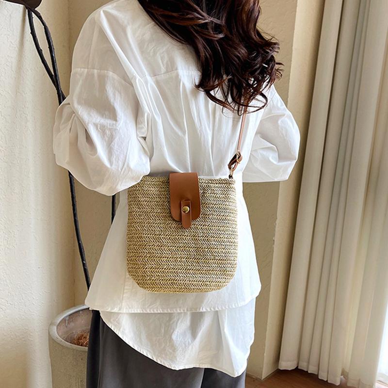 Women Messenger Bags Woven Summer Top-Handle Bags Handmade Fashion Holiday Casual Simple Saddle Lady Straw Bag AVE