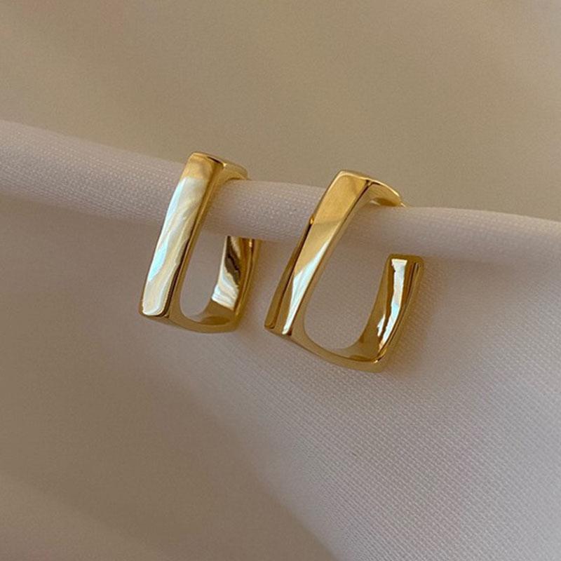 French Exquisite Geometric Enamel Stud Earring For Women Light Luxury Color Matching Design Sense Earring Female Unusual Jewelry