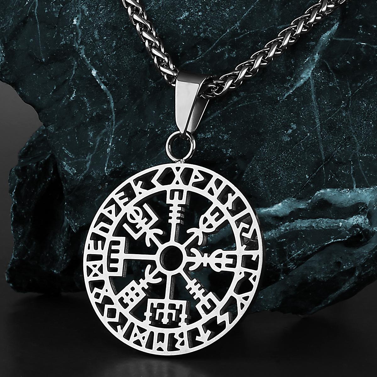 

Viking Compass Rune Титановая сталь Кулон Стиль Мужской логотип Odin Персонализированное подвесное ожерелье из нержавеющей стали