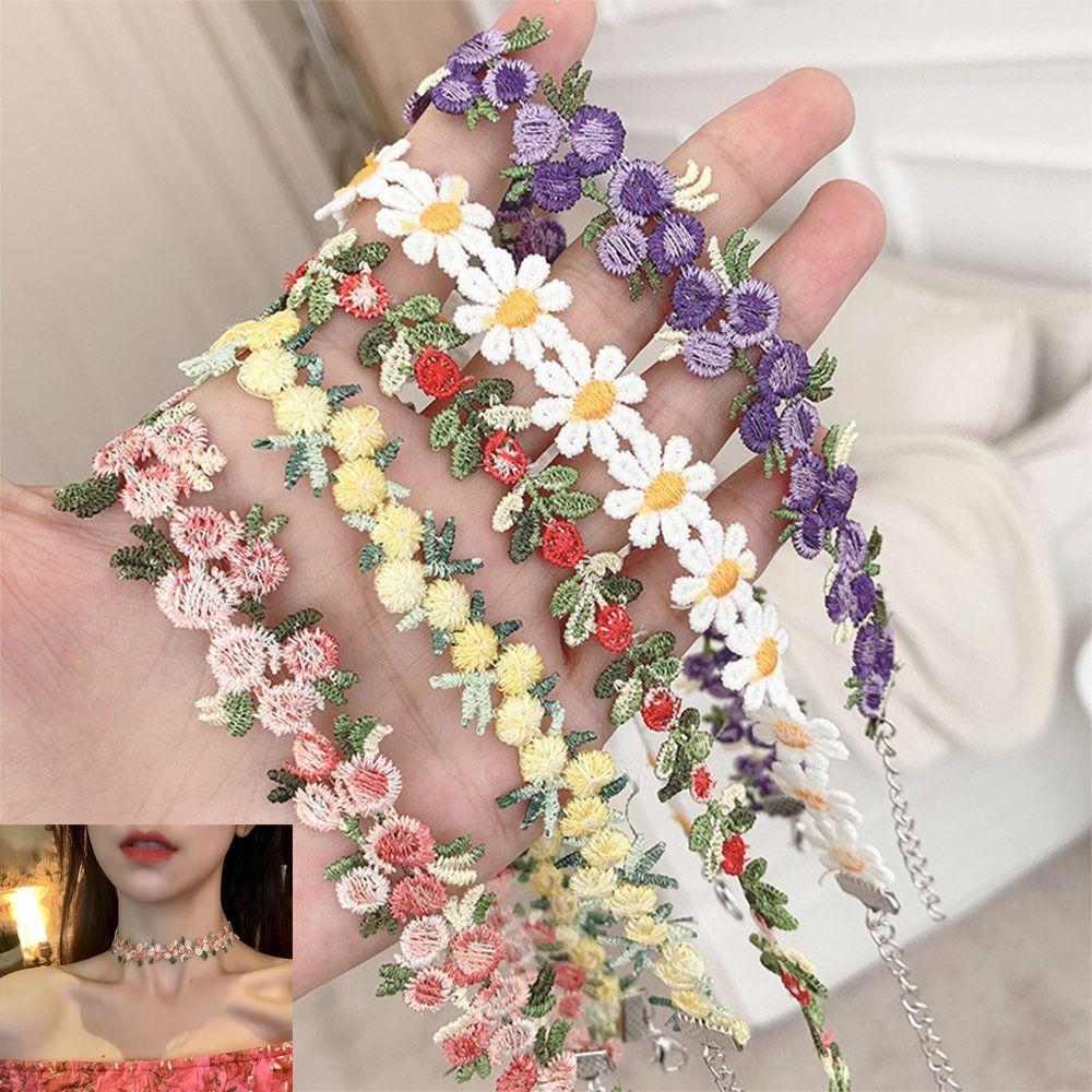 

Decorative Floral Necklace Lace Beach Party Necklace Creative Gift Embroidery Clavicle Chain рожевий