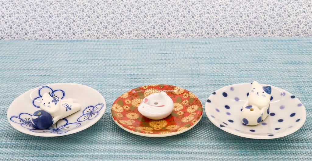 Craftsman House Incense Red Made In Japan Holder, Chrysanthemum, Rabbit,