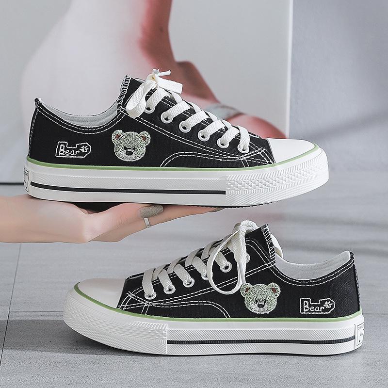 

Новые весенние парусиновые туфли с низким верхом и рисунком медведя, дышащие студенческие универсальные туфли на плоской подошве, туфли Ins Tide 40