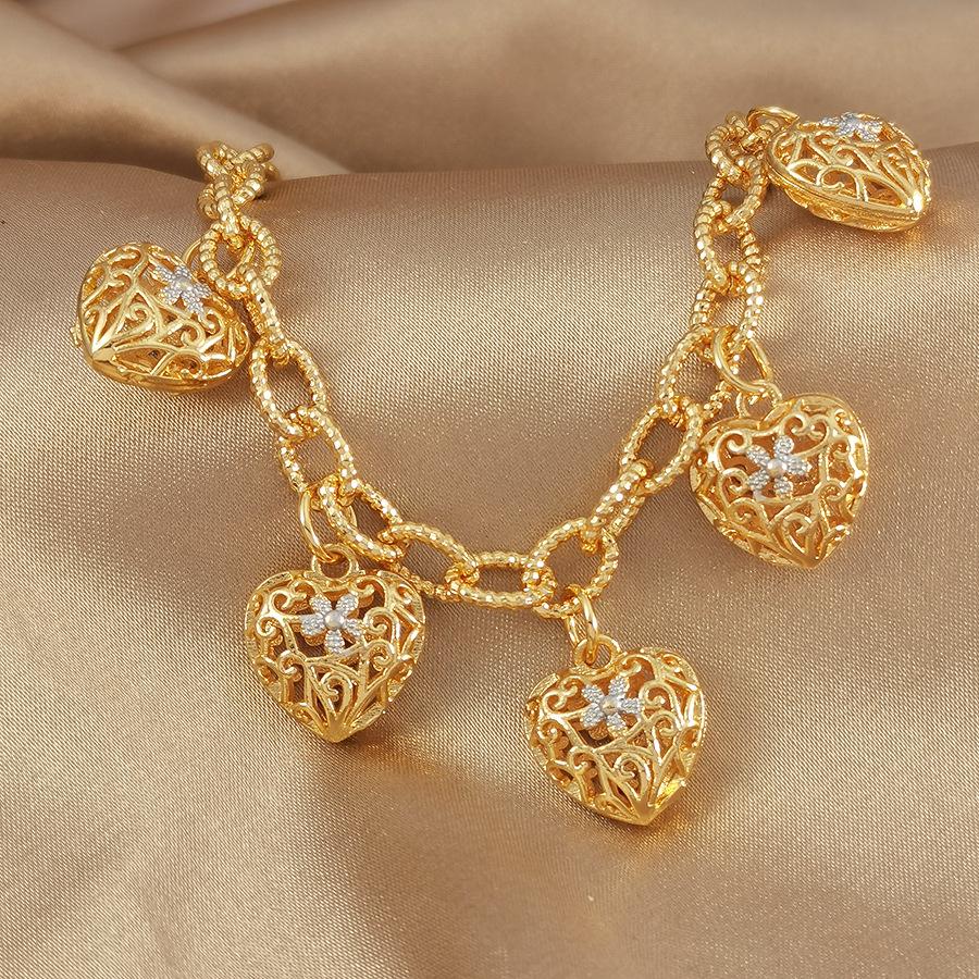 Southeast Asian Fashion Sand Gold Hollow Heart Bracelet Hand Chain