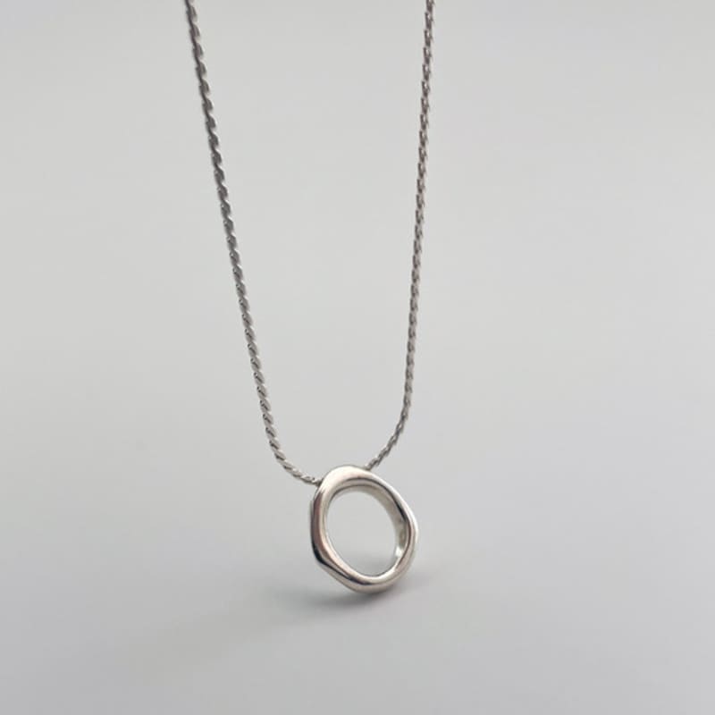 Melliv Silver Melting Open Round Necklace_mvn40