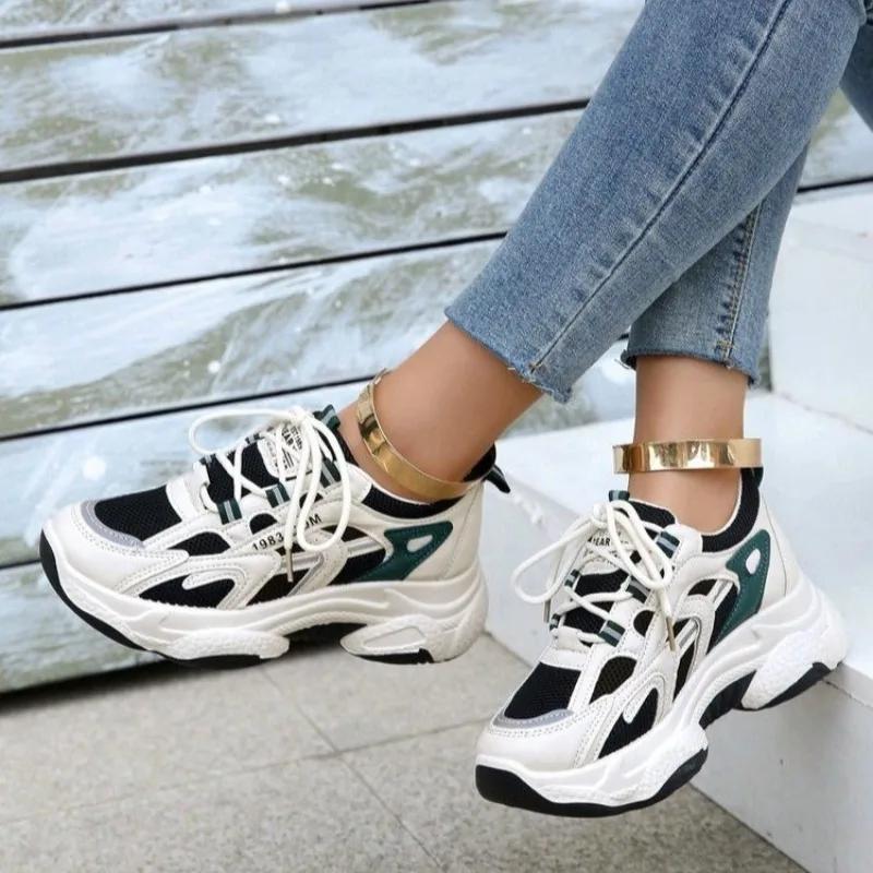 

Модная обувь для женщин 2025 Бренд Женские вулканизированные туфли на шнуровке Модные уличные повседневные Сочетание цветов Бестселлер Дышащие кроссовки 40