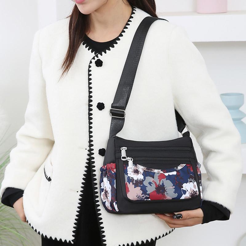 Mote Ny Middelaldrende Mamma-veske Stor kapasitet Trykt Flerlags Skulderveske Lett Casual Joker Dame Crossbody-veske
