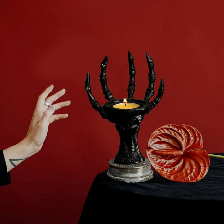 Horror Skeleton Hand Figurine Resins Candle Holders Halloween Tealight Stand Candlestick Centerpiece Decors for Festival