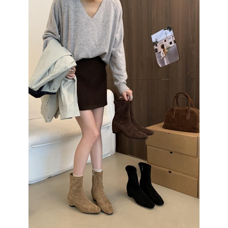 

Square head low heel suede fashion boots 2025 autumn Korean version new temperament retro short boots side zipper Chelsea boots 39 темно-коричневого кольору