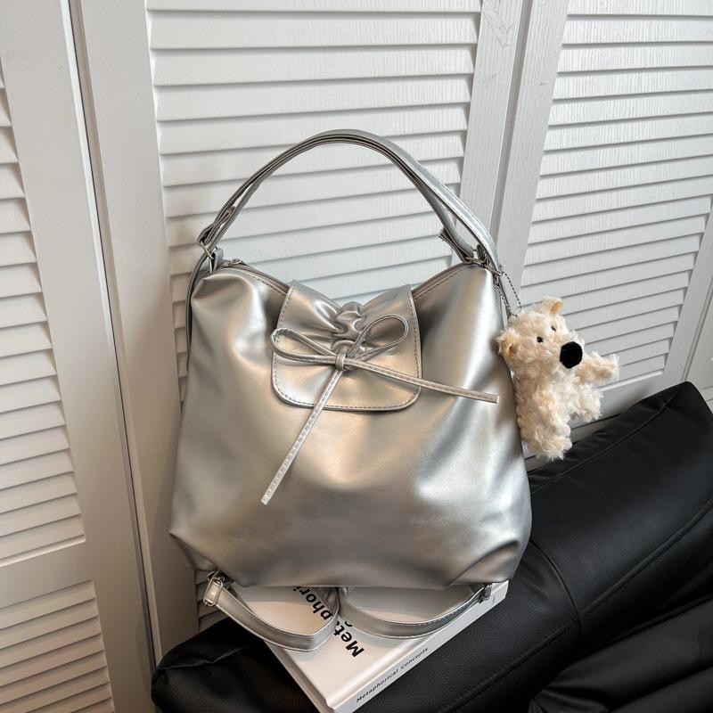 

Tote bag women s 2025 new large-capacity commuter backpack niche design shoulder bag lightweight travel backpack single bag срібний
