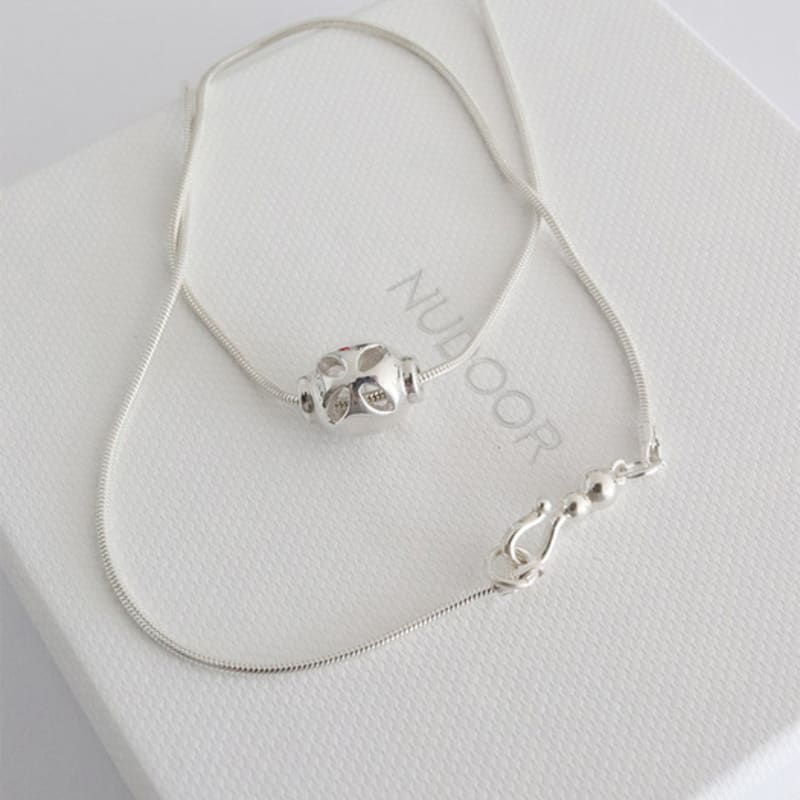 NUDOOR Smocking Ball Necklace