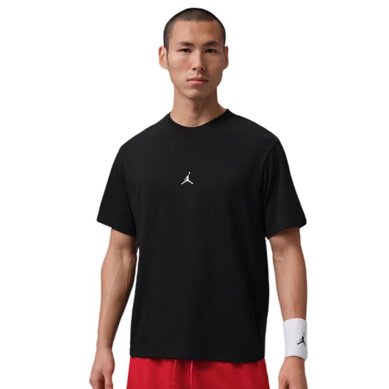 Jordan Men s Short-Sleeve T-Shirt L