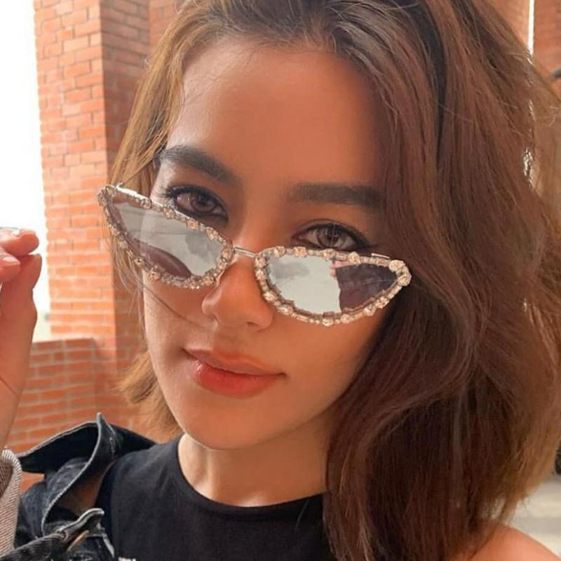 Luxury Rhinestone Cat Eye Sunglasses for Women Vintage Rimless Triangle Sun Glasses Men Outdoor Retro Eyewear  UV400