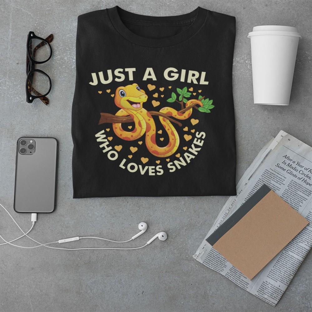 Just a Girl Who Loves Snakes Women T Shirt Funny Snake Lover Girls Tee