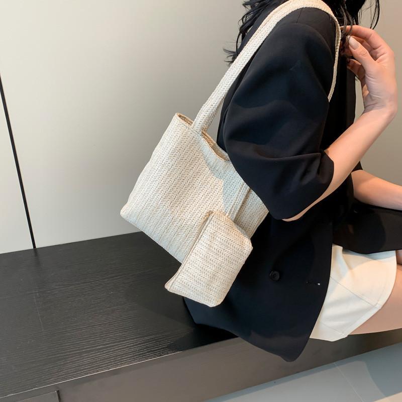 2024 Spring New Simple Casual Tote Bag Large Capacity Fashion Street Trend Straw Woven Shoulder Bag