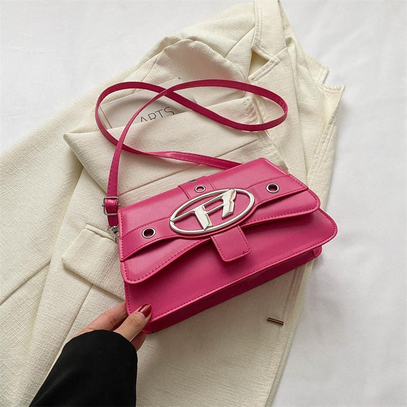 

Trendy Street Style Pu Small Square Crossbody Bag For Women Winter 2023 Fashionable Shoulder Bag With Magnetic Closure троянди рожеві кольору