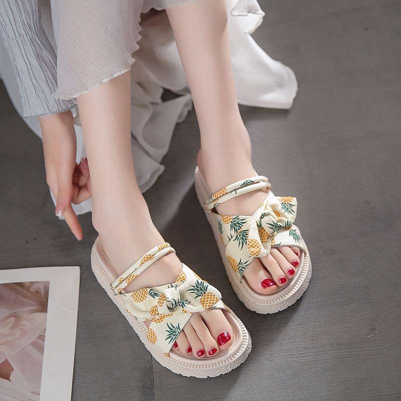 Fairy wind platform fashion sandals female summer flat sandals 2025 new popular student soft-soled beach shoes