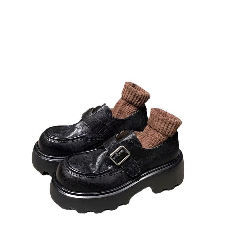 Retro leather washed shrinkage round head thick sole thick heel belt buckle loafers women's autumn and winter small leather shoes single shoes