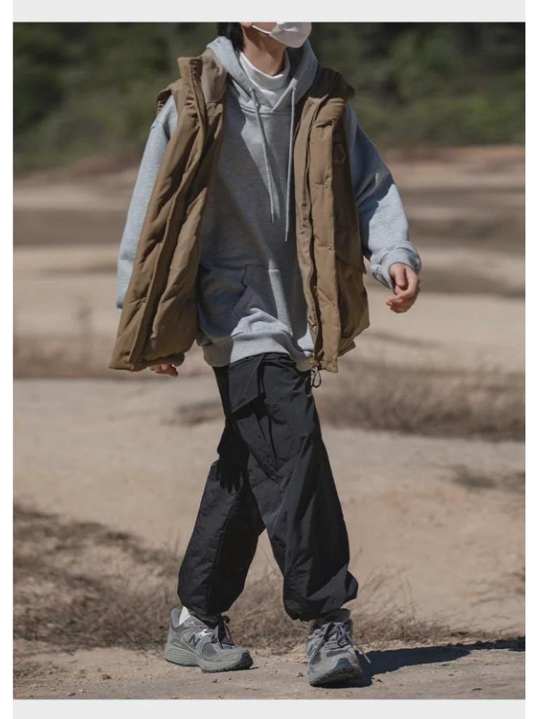 Men's Trendy Winter Cotton Vest - Functional Outdoor Wear with Thick, Warm Insulation