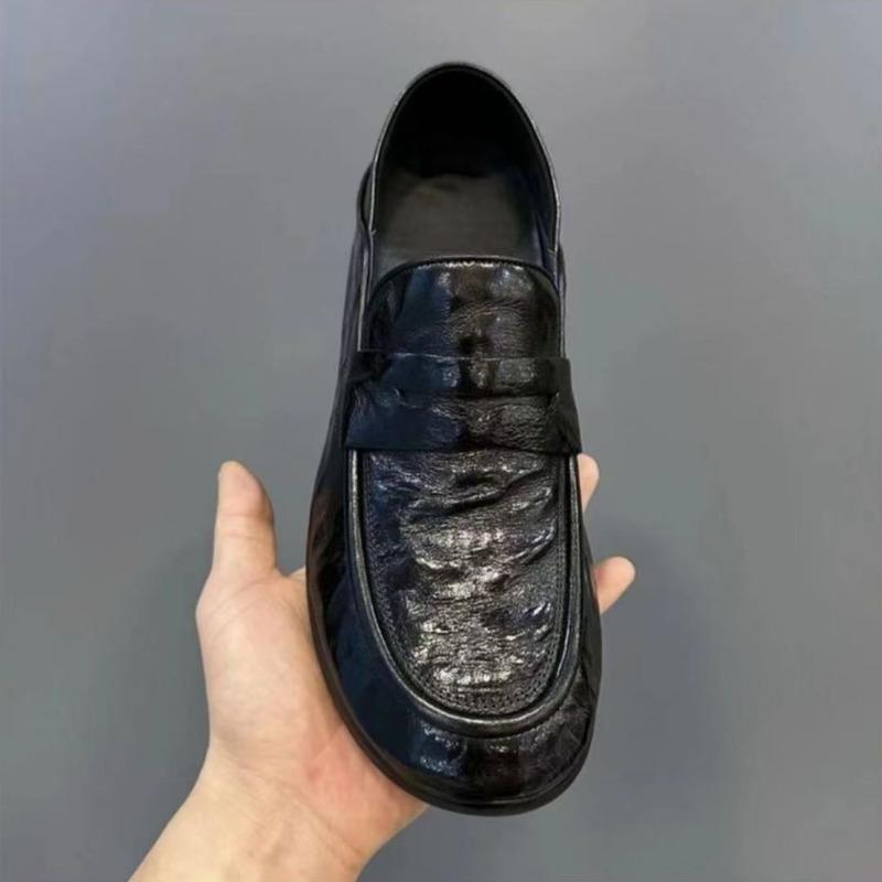

Comfortable grid casual leather shoes men s soft-faced soft-soled leather foot cover Doudou shoes one-pedal driving 38