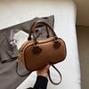 Portable retro bag women's 2025 autumn and winter new versatile large-capacity shoulder crossbody pillow bag