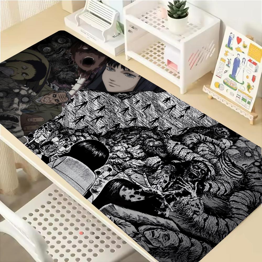 Gaming Mouse Pad with Antislip Base and Stitched EdgesBlack White Horror Manga Girl Print Desk Mat for PC Laptop Gaming