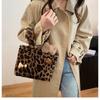 Sac bandoulière léopard, Chat fille décontractée, Sac bandoulière automne fourrure, Sac à main