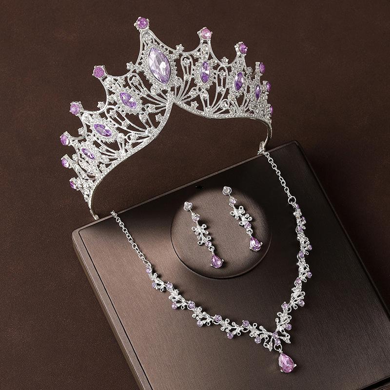 

Набор из 3 предметов: хрустальная корона, набор барочных украшений, аксессуары для волос, ожерелье, серьги, на день рождения, на свадьбу, со стразами, для женщин, для девочек фиолетовый/серебряный