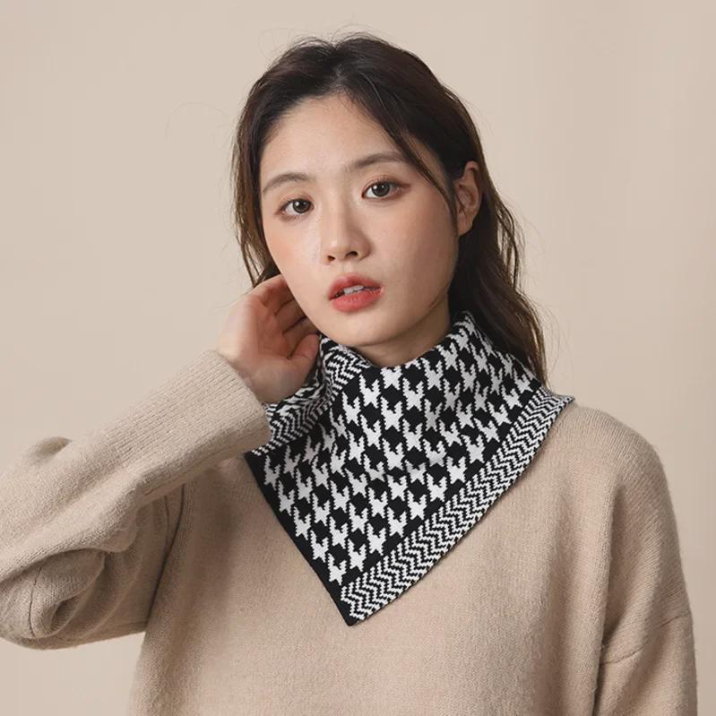 Cozy Unisex Knitted Pullover Triangle Scarf for Autumn/Winter Neck Protection