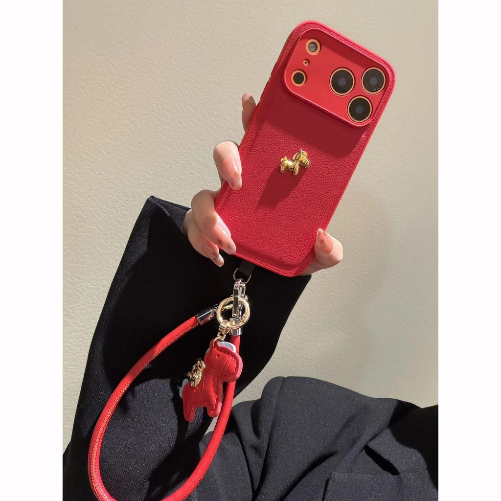 ins fashionable gold pony bracelet is suitable for Apple 11/11Pro mobile phone case IP11 lychee pattern 11/11 all-inclusive.