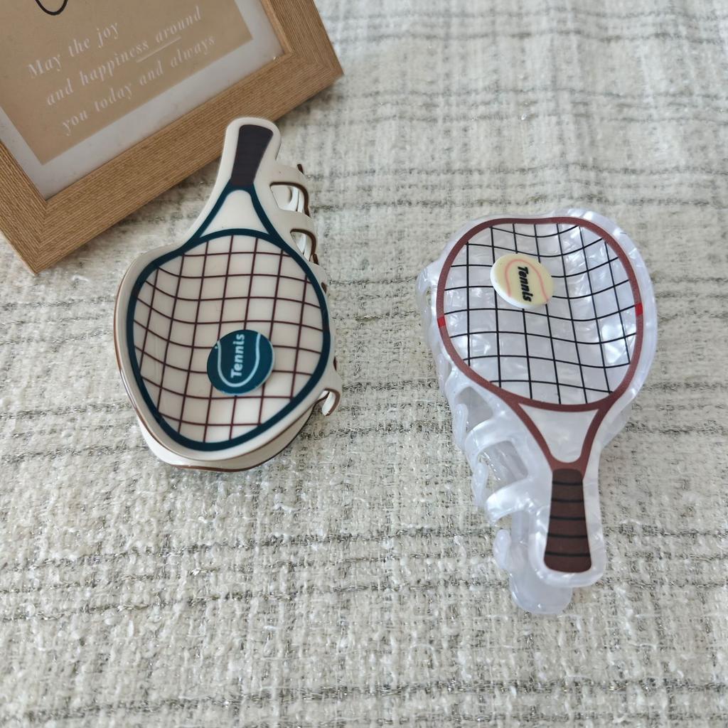 1pc Cute and creative sports tennis racket accessories, clip on disc hair, shark clip on hair accessories