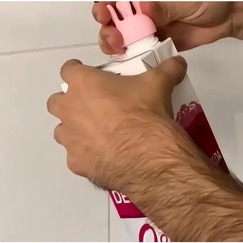 Funny Cartoon Milk Cap Animal Face Pour Spout Cover Leak Proof Dustproof Diverter for Kids Breakfast Snack Time Cute Accessory