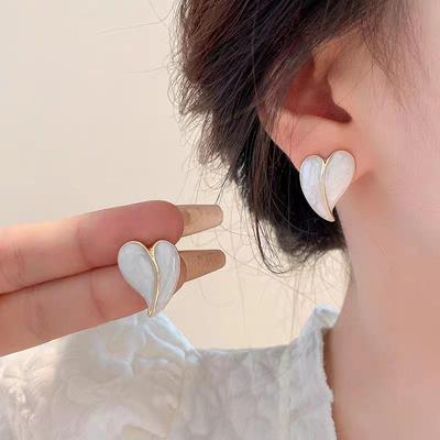 Orecchini a bottone in smalto a forma di cuore bianco e giallo per le donne, nuovi gioielli da sposa per ragazze, temperamento da donna, pendenti