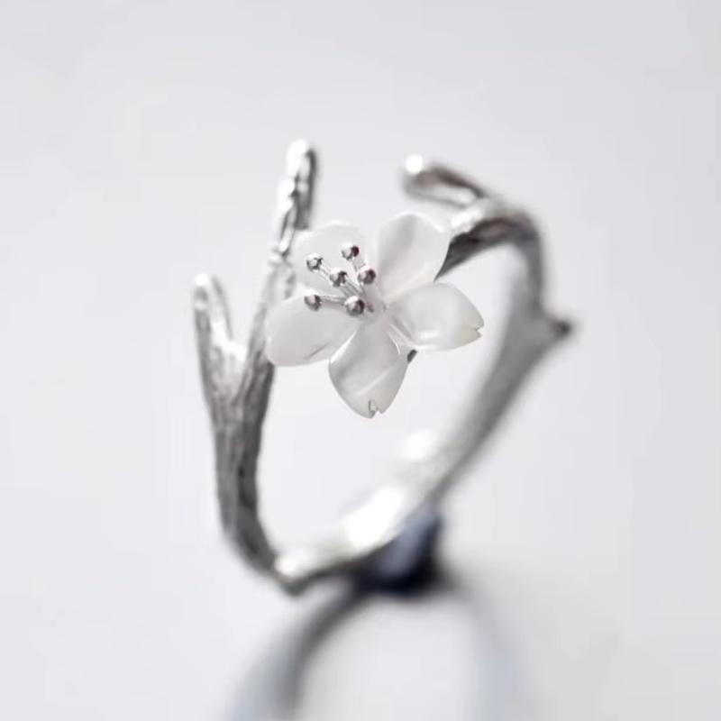New Korean Exquisite Crystal Flower Fashion Temperament Sweet Versatile Love Opening Female Custom Jewelry