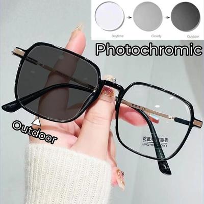 Photochrome Anti-Blaulicht-Lesebrille für Damen, großer Rahmen, farbwechselnde Hyperopiebrille, ultraleichte Unisex-Brille