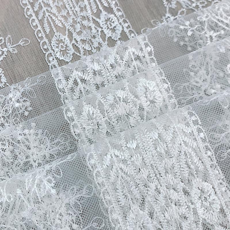 1ks Retro Vintage Krajkový Běhoun na Stůl - Dekorativní Ubrus pro Domácí Dekoraci a Kuchyňské Doplňky