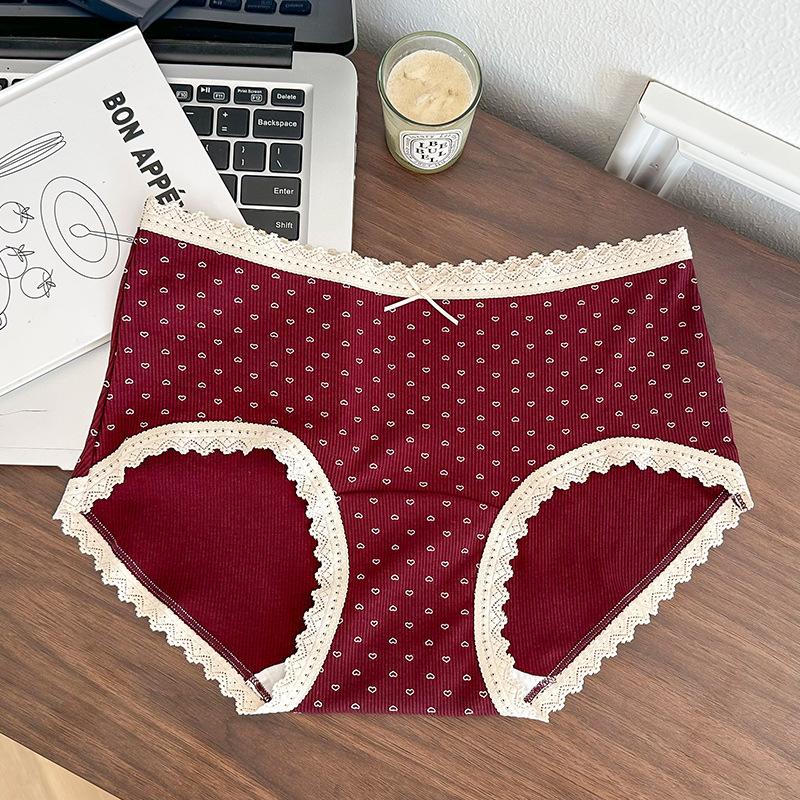 Girls Autumn and Winter Year Vintage Lace Edge Skin Comfortable Cotton Crotch Triangle Briefs
