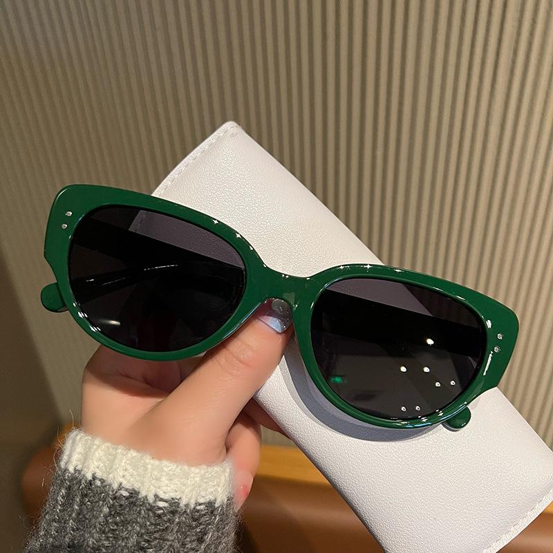 

Солнцезащитные вогнутые солнцезащитные очки женские солнцезащитные очки ретро кошачий глаз американская черно-белая оправа Splicing Advanced Sense -