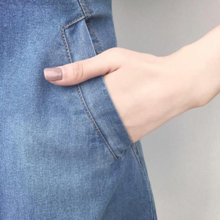 Vestido Casual Jeans Elegante Feminino de Verão com Gola O e Manga Curta Costurado para Uso Diário