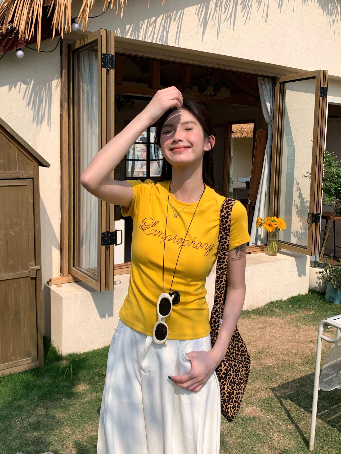 

Женская приталенная футболка с открытыми плечами и короткими рукавами - Модный летний стиль XL жёлтый