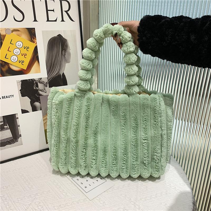 Autumn and Winter Large-capacity Plush Bag, Women's Single-shoulder Tote Bag, Class and Commuting Plush Tote Bag